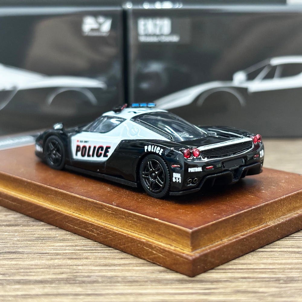 Findclassically 1:64 ENZO Need - Die Cast Car 1 64 recensie en prijs