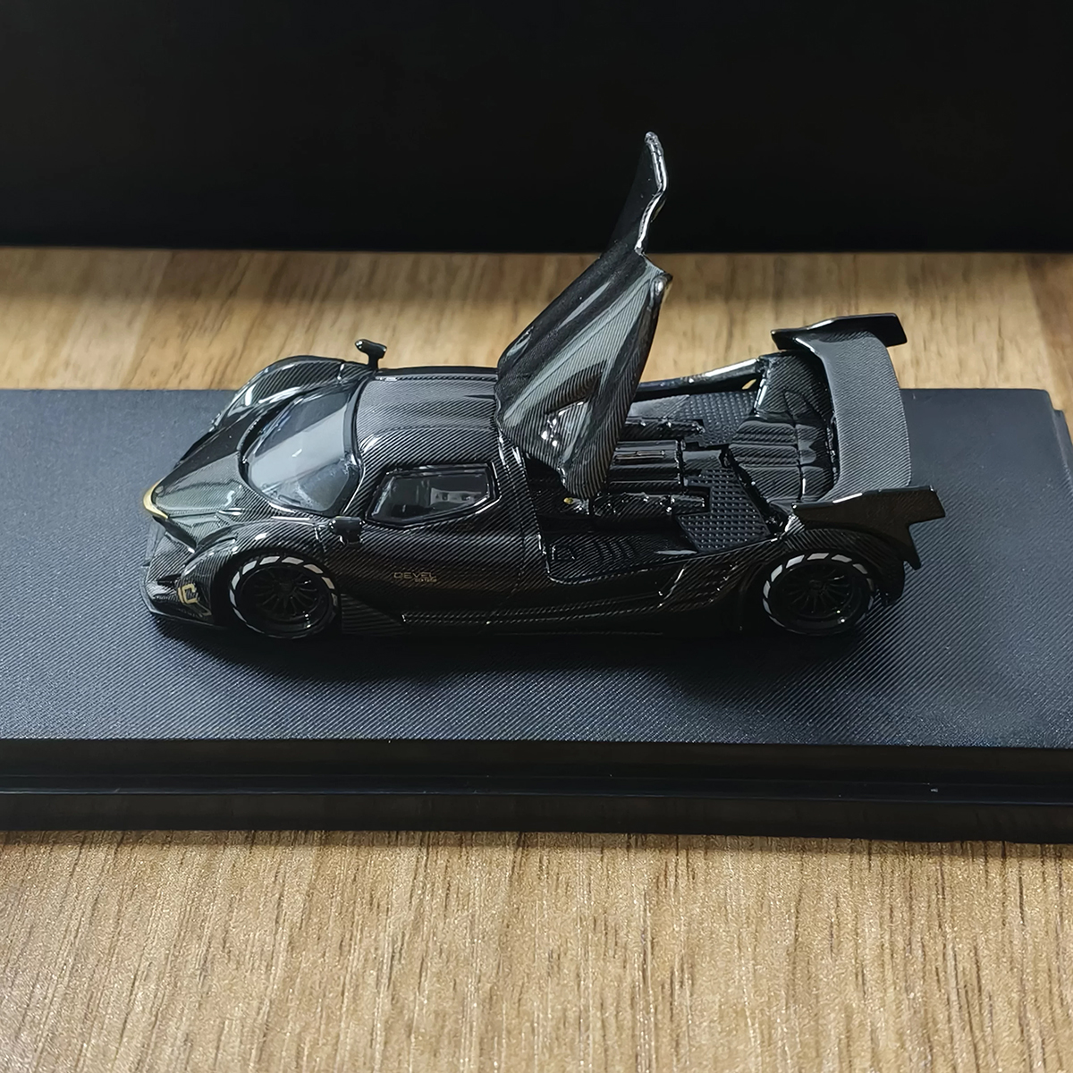 LMF Model 1:64 Devel 16 Hyperc - Die Cast Car 1 64 recensie en prijs